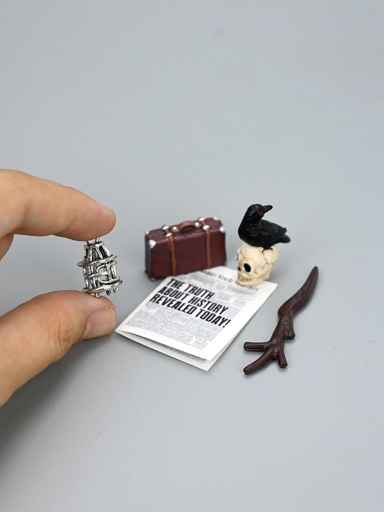 Miniature Academy Luggage Scen - Diy Electronics Housing 리뷰 및 가격