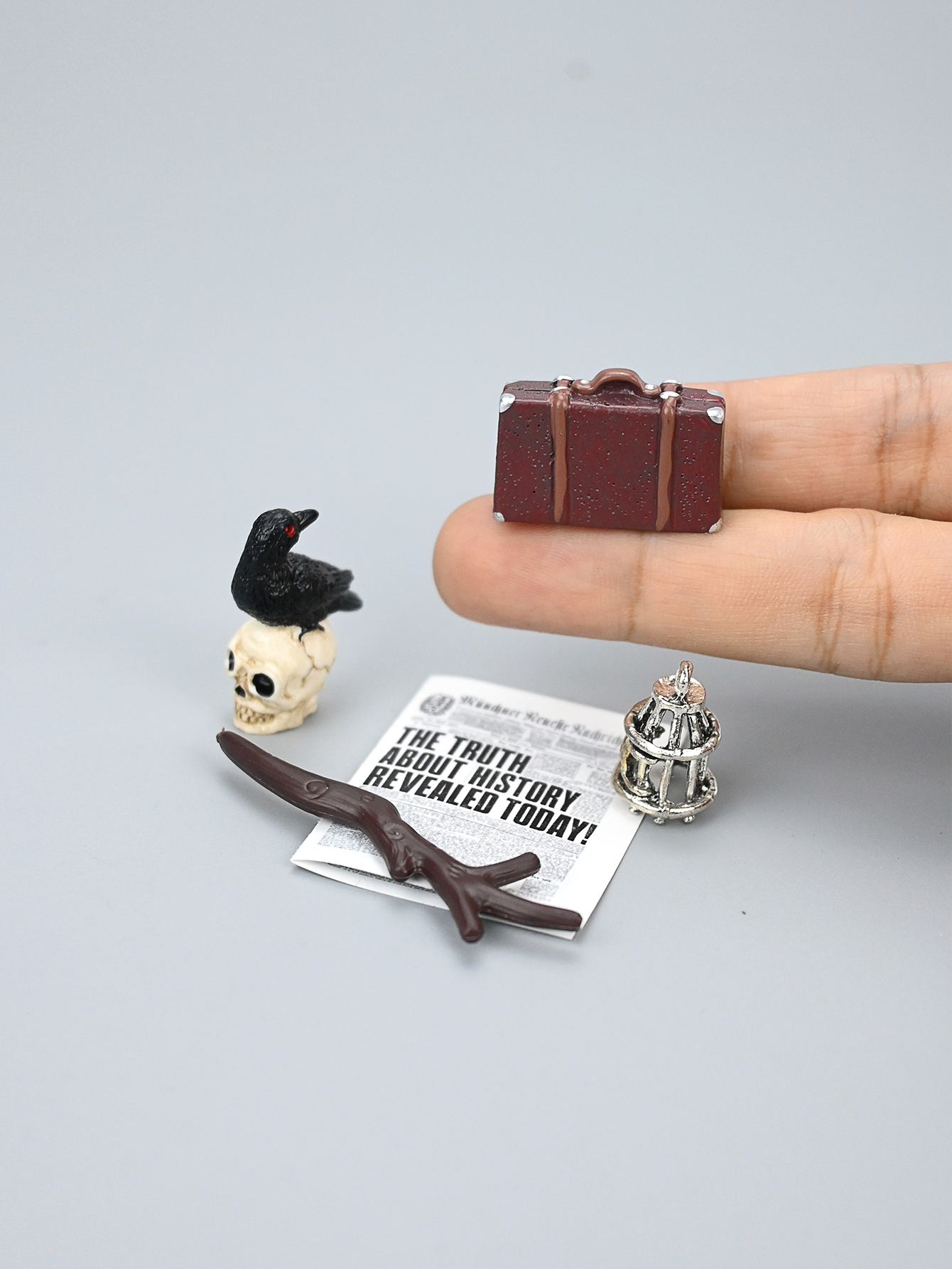 Miniature Academy Luggage Scen - Diy Electronics Housing 리뷰 및 가격